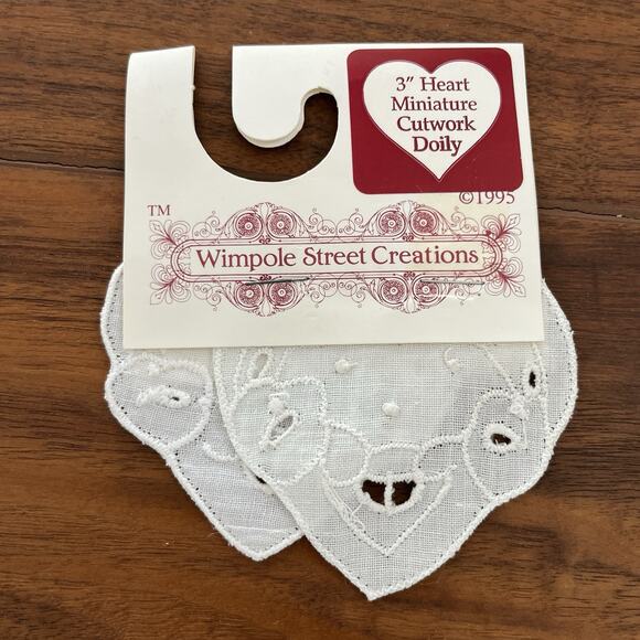 Vintage Wimpole Street Creations 3" Heart Miniature Cutwork Doily - Picture 1 of 3